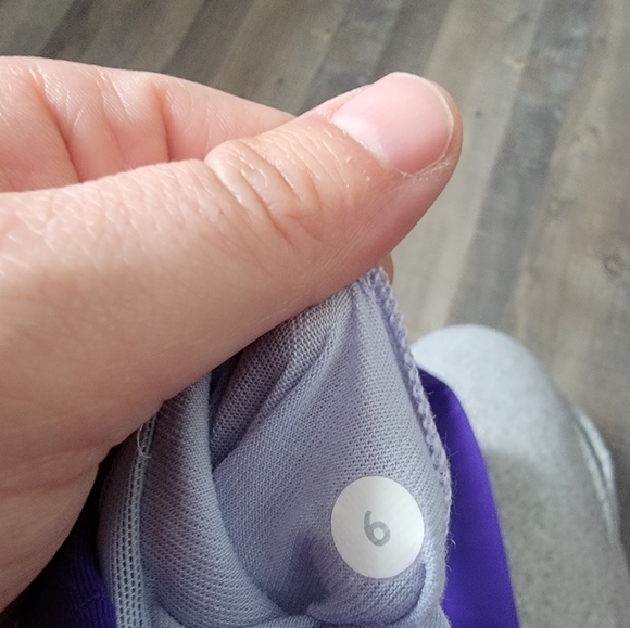 Lululemon Inner Heart Bra size 6 - Picture 4 of 5